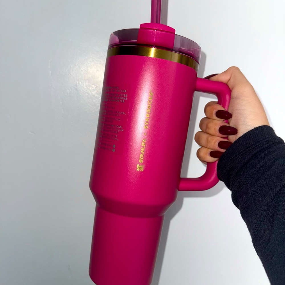 NEW! Starbucks x Stanley💖